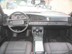 PORSCHE 944 interior