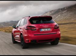 PORSCHE CAYENNE red