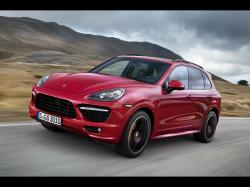 PORSCHE CAYENNE red