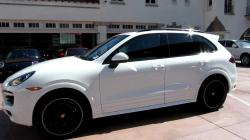 PORSCHE CAYENNE white