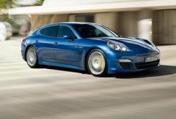 PORSCHE PANAMERA blue