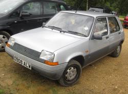 RENAULT 11 FLASH silver