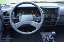 RENAULT 19 interior