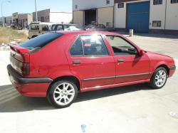 RENAULT 19 red