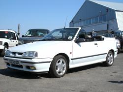 RENAULT 19 white