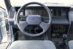 RENAULT 21 interior