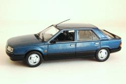 RENAULT 25 black