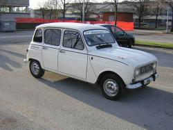 RENAULT 4 interior