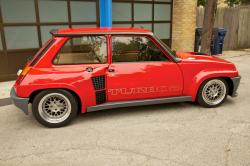 RENAULT 5 red