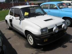 RENAULT 5 white