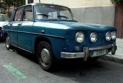 RENAULT 8 blue