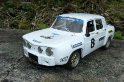 RENAULT 8 white