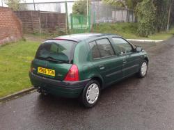 RENAULT CLIO green