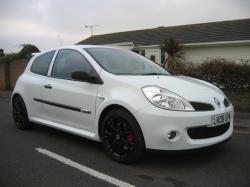 RENAULT CLIO white