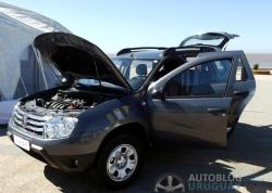 RENAULT DUSTER 1.6 interior