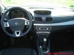 RENAULT FLUENCE 1.6 interior