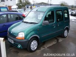 RENAULT KANGOO green