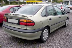 RENAULT LAGUNA 1.6 white