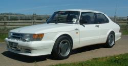 SAAB 900 -16 red