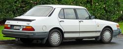 SAAB 900 -16 white