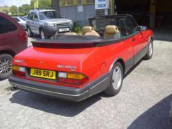 SAAB 900 brown