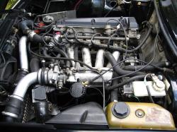 SAAB 900 engine