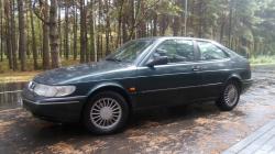 SAAB 900 green