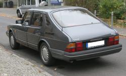 saab 900