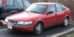 SAAB 900 red