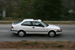 SAAB 900 white