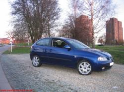 SEAT IBIZA ST blue