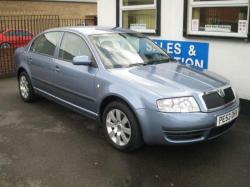 SKODA SUPERB blue