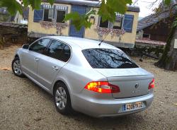 SKODA SUPERB green