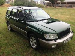 SUBARU FORESTER 2.0 green