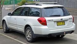 SUBARU OUTBACK 2.5 AT white