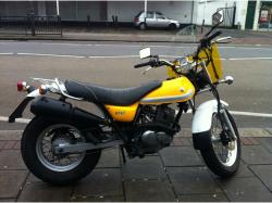 SUZUKI 125 VANVAN white