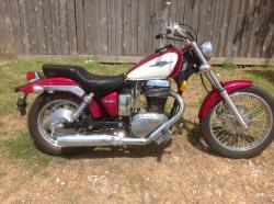 SUZUKI BOULEVARD S40 red