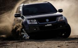 SUZUKI ESCUDO black