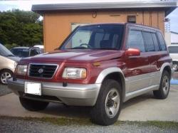 SUZUKI ESCUDO red