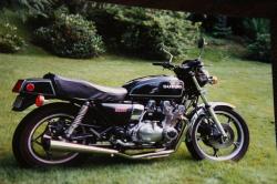 SUZUKI GS 1000 green