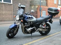 SUZUKI GSX 1400 black