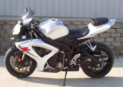 SUZUKI GSX-R600 silver