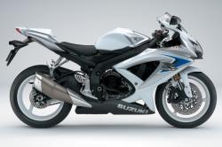 SUZUKI GSX-R600 white