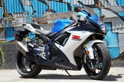 SUZUKI GSX-R750 blue