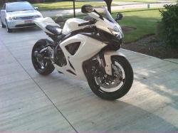 SUZUKI GSX-R750 white