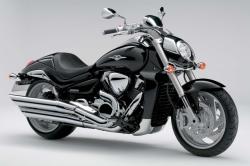 SUZUKI INTRUDER black