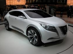 SUZUKI KIZASHI 2 CONCEPT silver