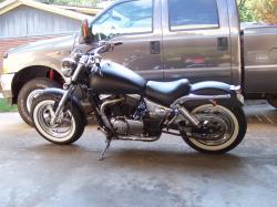 SUZUKI MARAUDER black