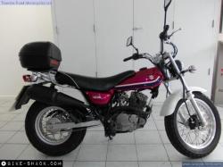 SUZUKI RV 125 VANVAN white