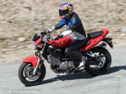 SUZUKI SV650 red